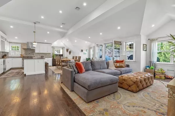 Cohasset, MA 02025,3 Brook Street #B