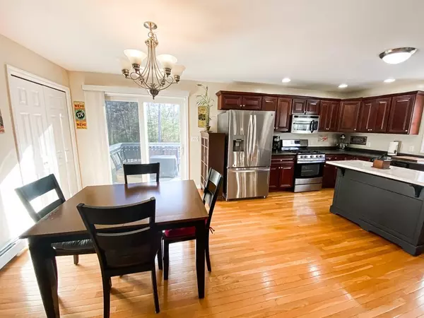 Kingston, NH 03848,8 Kasher Dr #B