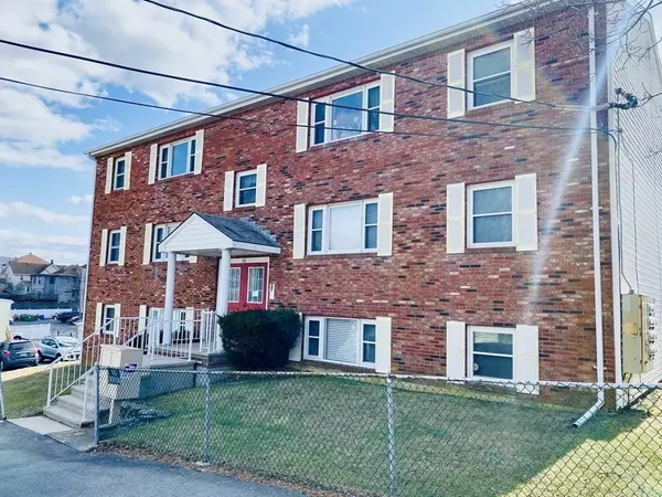 55 Concord St #C, Fall River, MA 02723