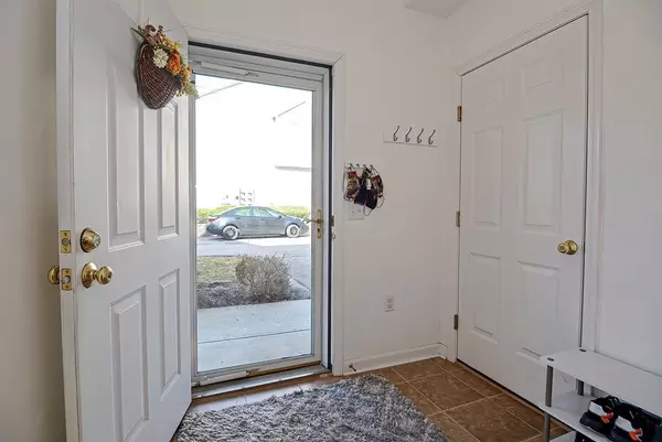 North Attleboro, MA 02763,140 Commonweath Ave #13