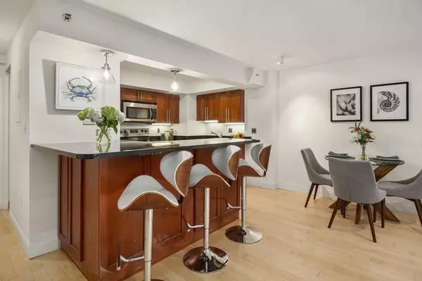 Brookline, MA 02446,1600 Beacon St #201