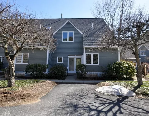 6 Greenfield Ln #6, Concord, MA 01742