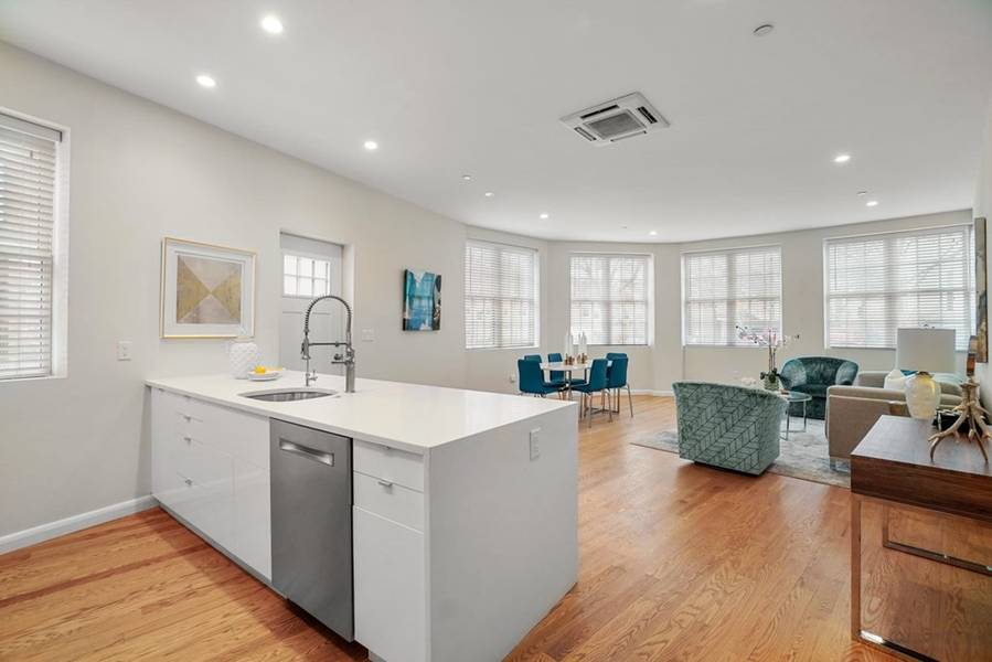 61 Kelly Road #61, Cambridge, MA 02139