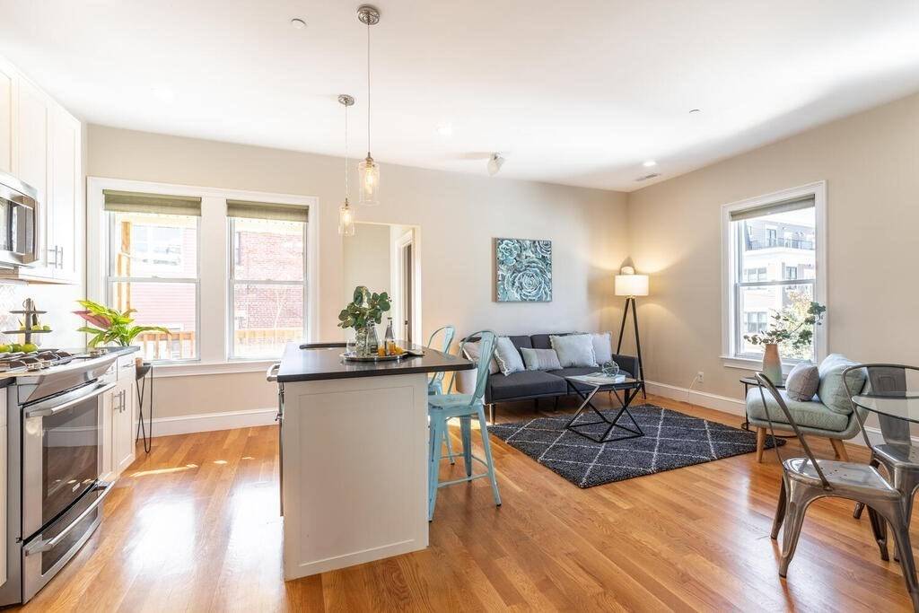 14 Pitman St. #14, Somerville, MA 02143