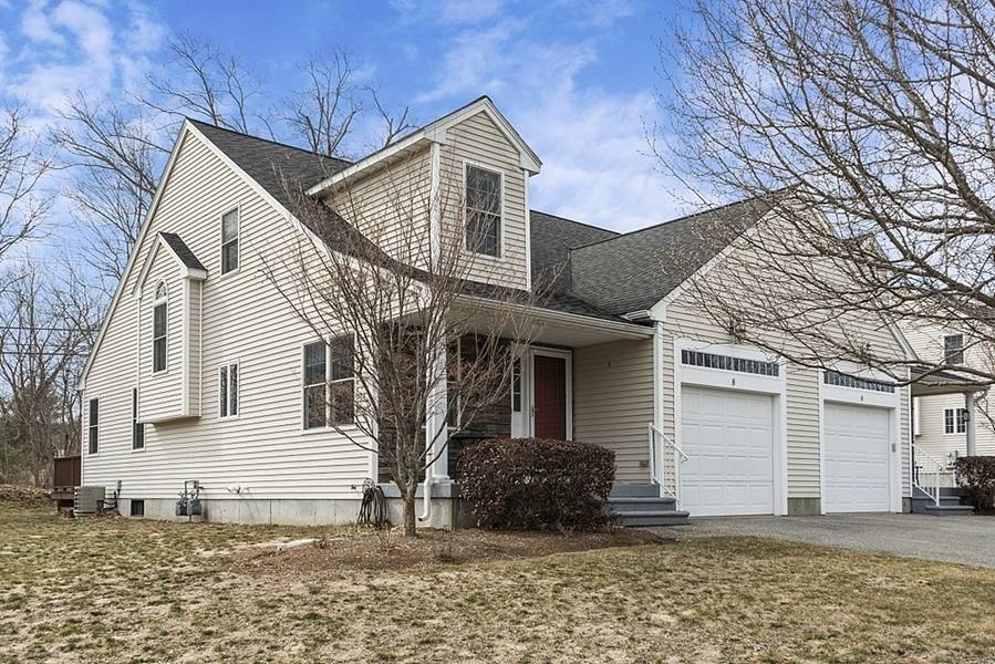 8 Fox Run Road #8, Blackstone, MA 01504