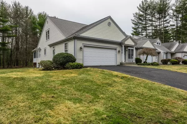 222 Pinehurst Dr #222, East Longmeadow, MA 01028
