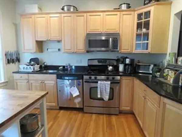 Somerville, MA 02145,388 Medford #1