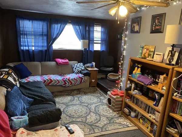 Blackstone, MA 01504,102 Mendon St