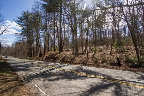 West Brookfield, MA 01585,372 W Main St