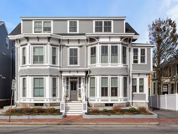 Newburyport, MA 01950,132 High Street #A