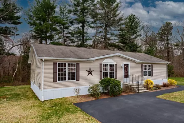 76 George's Loop, Raynham, MA 02767