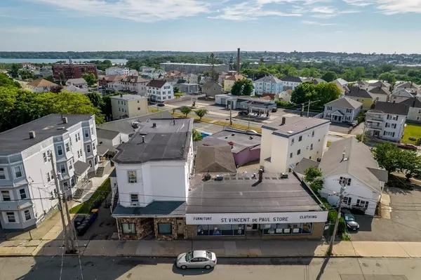 1807 Pleasant St, Fall River, MA 02723