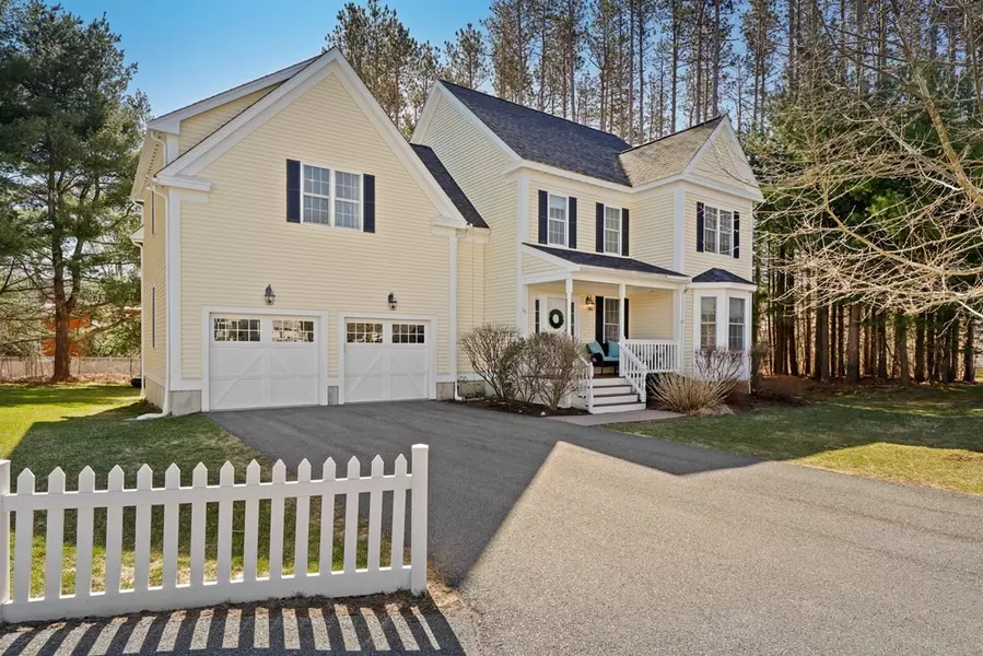 15 Golden Dr #15, Stow, MA 01775