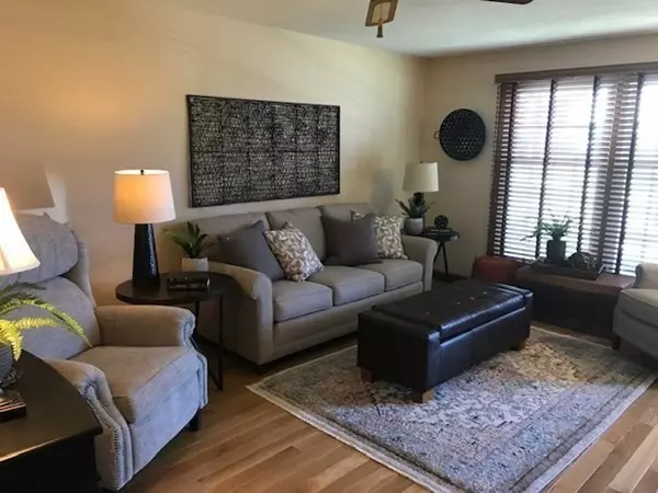 Agawam, MA 01001,14 Plantation Drive #14