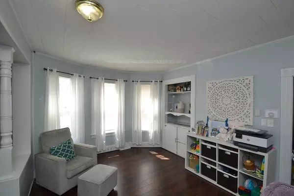 Lawrence, MA 01841,322-324 Walnut St