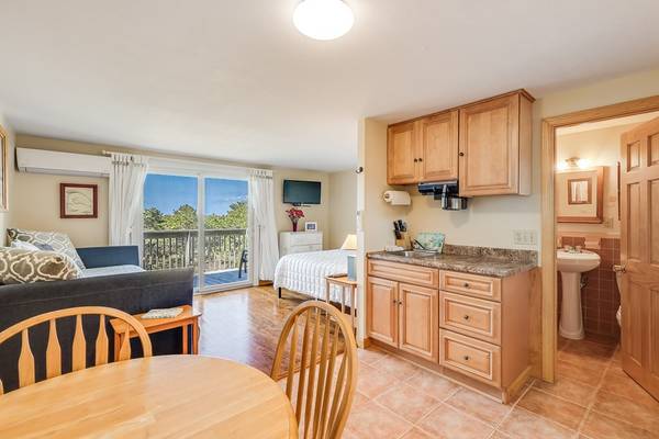 Truro, MA 02652,132 Shore Road #10