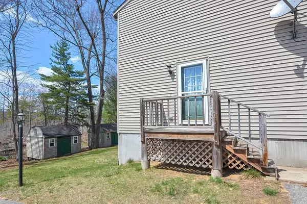 East Brookfield, MA 01515,148 North St #A