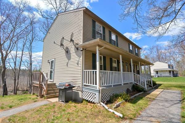 East Brookfield, MA 01515,148 North St #A