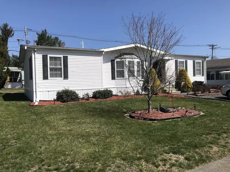 4 Amber Way, Raynham, MA 02767