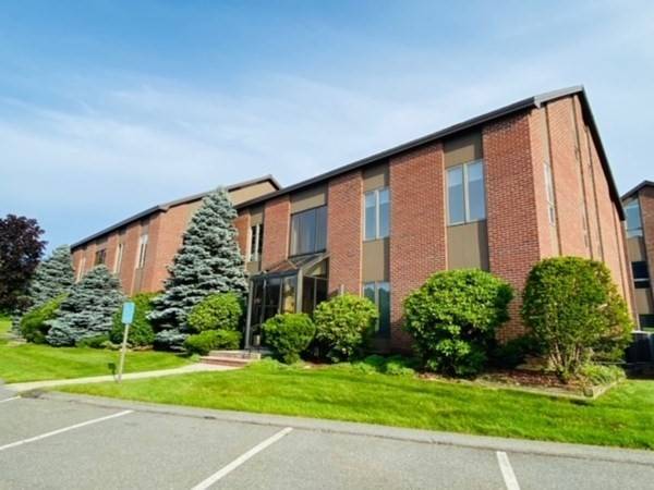 863 Turnpike St #224, North Andover, MA 01845