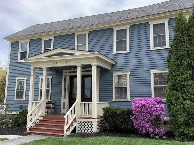 233 Main St #2R, Lancaster, MA 01523