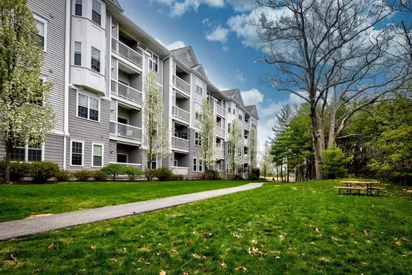 13 Morgan Drive #109, Natick, MA 01760