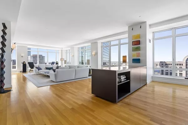 400 Stuart St. #PH3, Boston, MA 02116