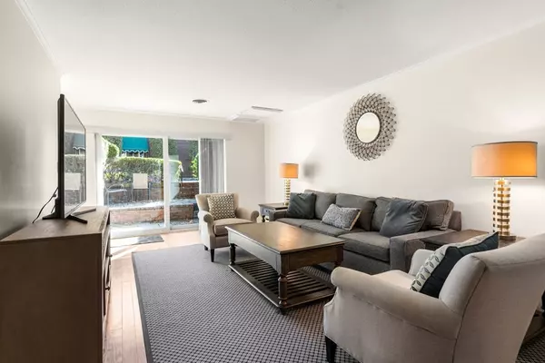 1204 Greendale Ave #115, Needham, MA 02492