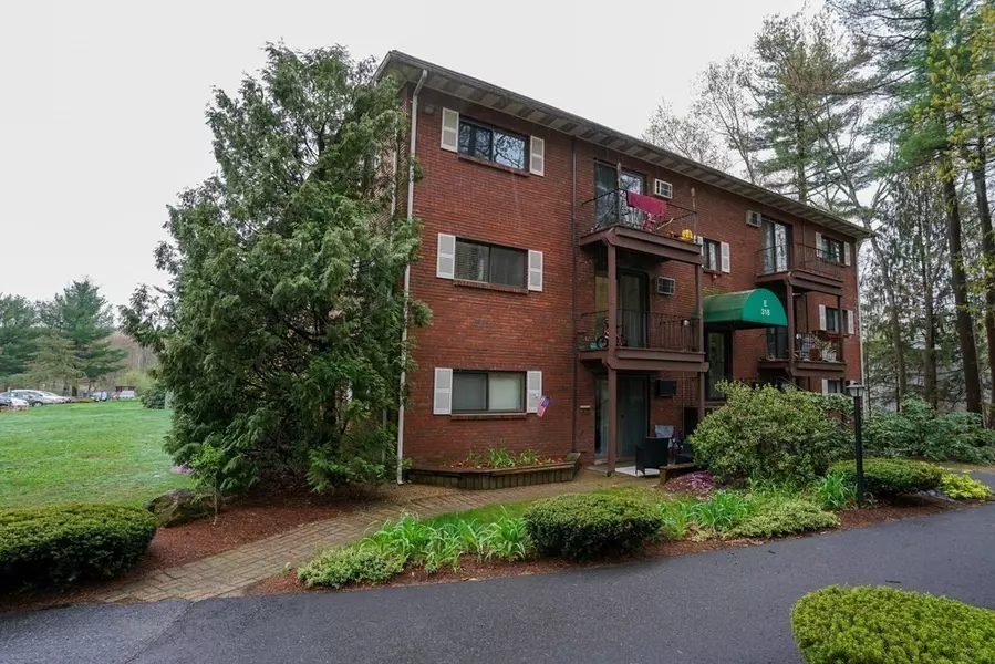 318 Codman Hill Rd #22E, Boxborough, MA 01719