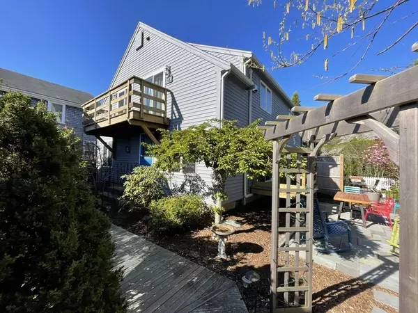 27 Court Street #7A, Provincetown, MA 02657