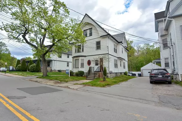 Taunton, MA 02780,61 Prospect St