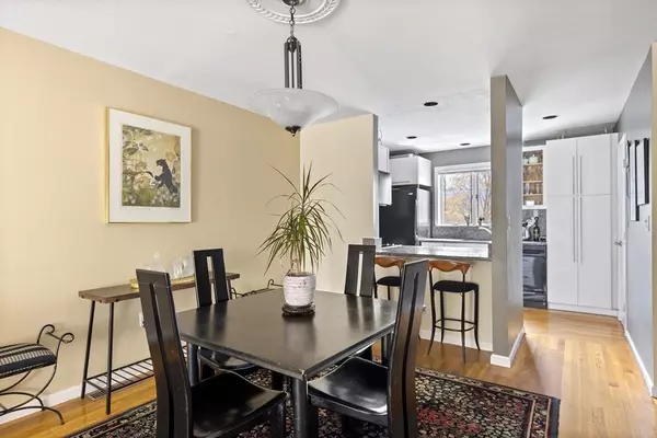 Saugus, MA 01906,1002 Sherwood Forest Lane #1002