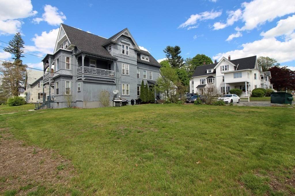 Clinton, MA 01510,129 Walnut St