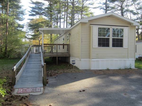 100 Kimberly Ct, Wareham, MA 02571