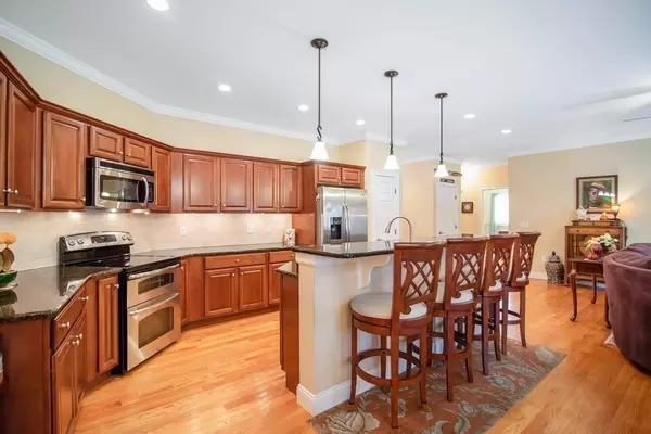 Agawam, MA 01001,62-64 Mark Dr