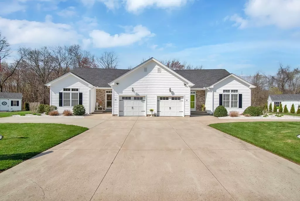 Agawam, MA 01001,62-64 Mark Dr