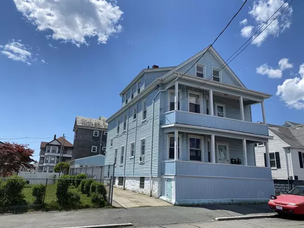 14 Dunbar St, New Bedford, MA 02740