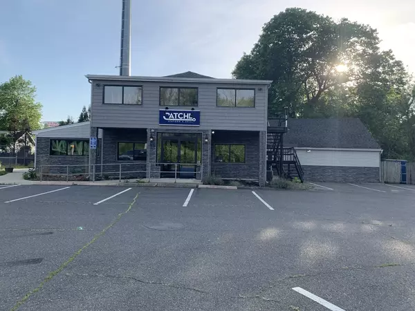 1251 River Rd, Agawam, MA 01001