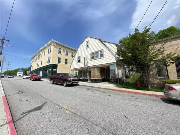 13 Mechanic Street, Spencer, MA 01562