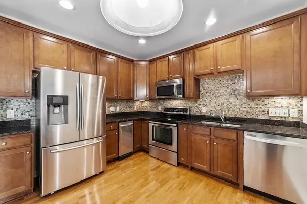 414 John Mahar Hwy #301, Braintree, MA 02184