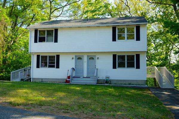 42 Pine St, Warren, MA 01083