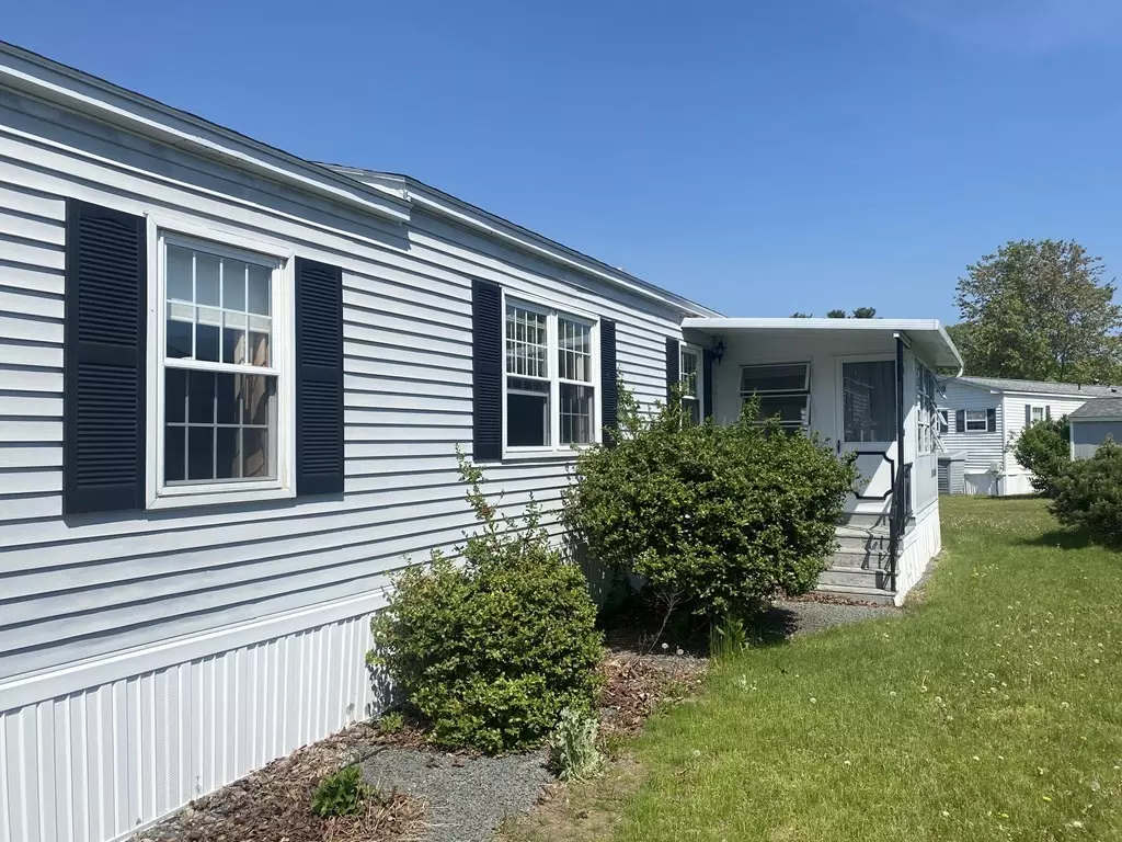 Taunton, MA 02703,13 Puritan Road