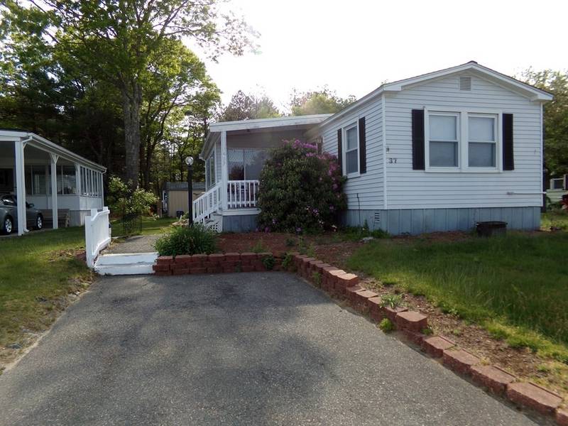 37 Snowgoose Lane, Plymouth, MA 02360