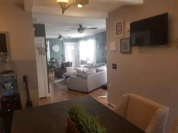 Acushnet, MA 02743,29 Slocum St