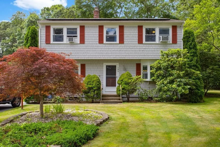 106 Lake Shore Dr, Falmouth, MA 02536