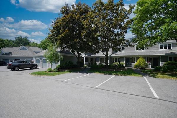 Nashua, NH 03062,30 Laurel Court #313