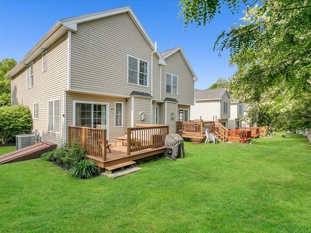 Haverhill, MA 01835,28 Farrwood Pl #28