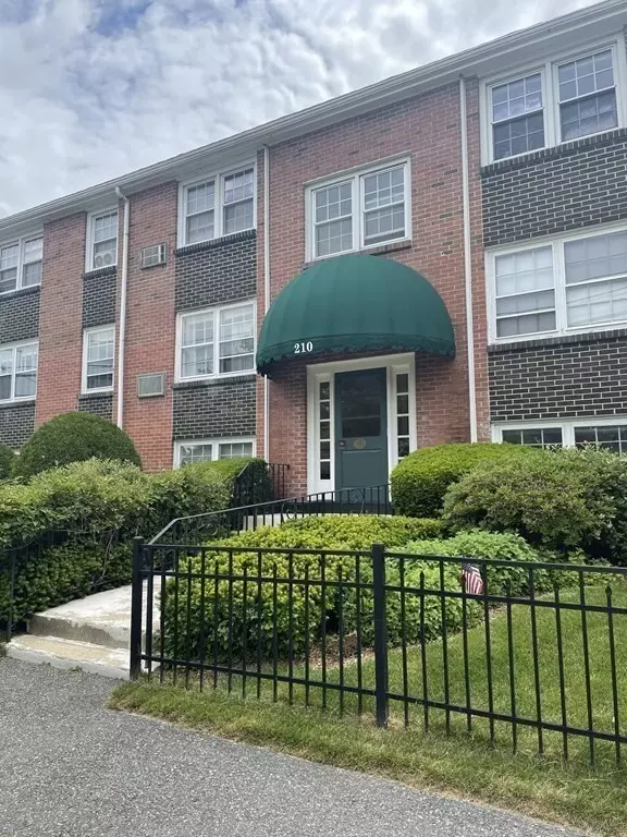 210 Hillside Ave. #37, Needham, MA 02494