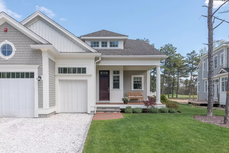 40 Clayton Circle #A, Mashpee, MA 02649