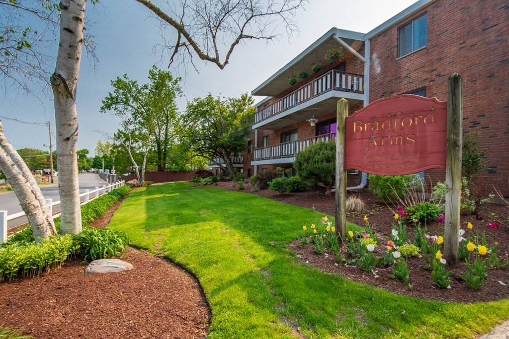 80 N Warren St #28, Woburn, MA 01801